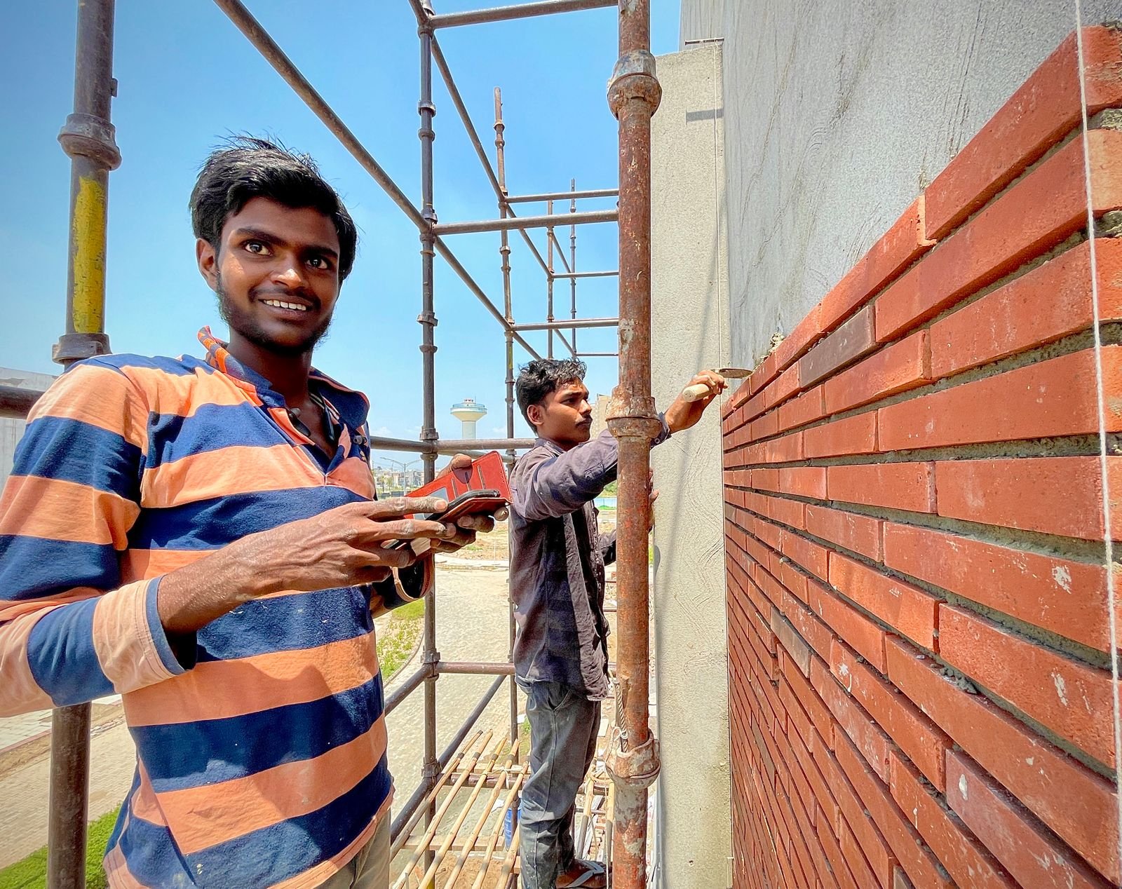 Gyproc Gypsum Board vs Traditional Brick & Plaster Walls – Which Should You Choose?